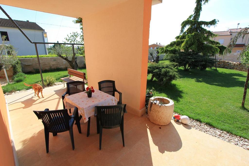 Apartment Dusanka Fažana Екстериор снимка